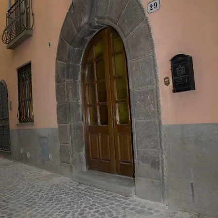 Le Buche Casa Storica 3* Canino